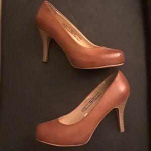 Mossimo brown pumps, 7.5